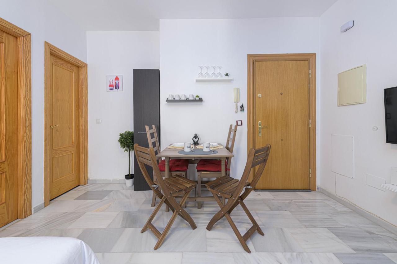 Wintowinrentals Coqueto Apartamento En El Centro De Малага Экстерьер фото